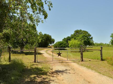 Horse Property in Caldwell County, Texas