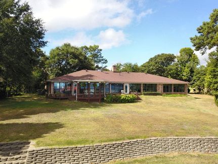 Property in Henderson County, Texas