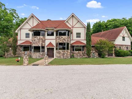 Property in Ellis County, Texas
