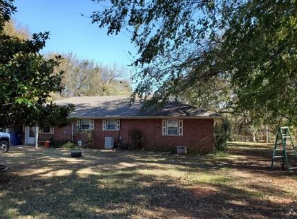 Property in McClain County, Oklahoma