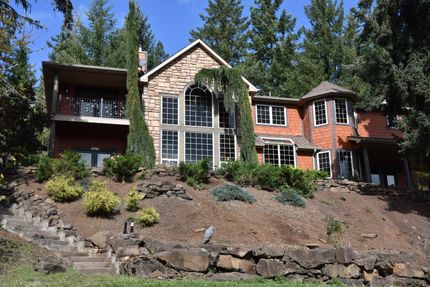 Property in Linn County, Oregon