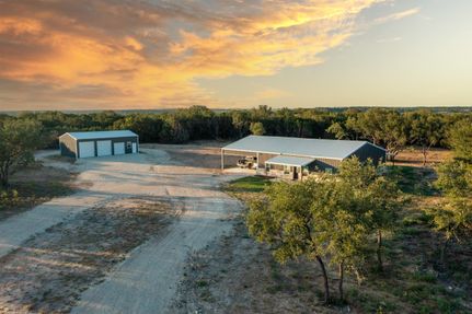 Commercial Property in Hamilton County, Texas