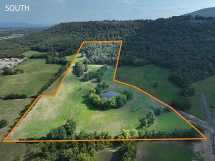 Property in Le Flore County, Oklahoma