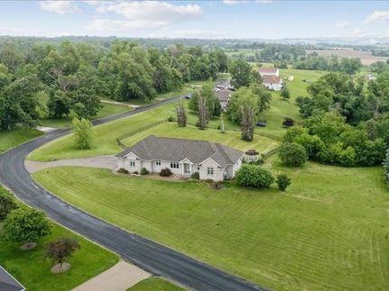 Farm Property for sale in Benton County, Iowa
