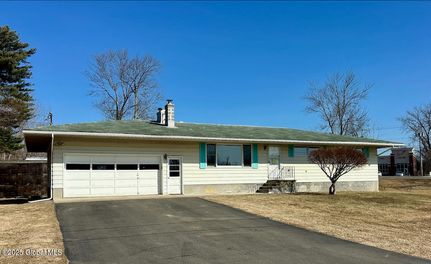 Ranch Property for sale in Saratoga County, New York