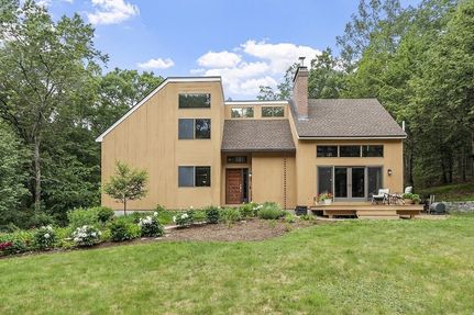 Ranch Property for sale in Middlesex County, Massachusetts