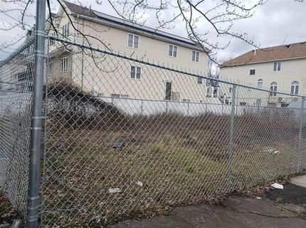 Residential Property for sale in Richmond County, New York