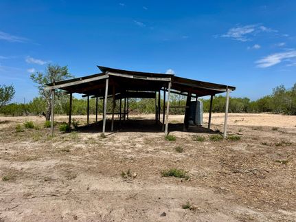 Residential Property in La Salle County, Texas