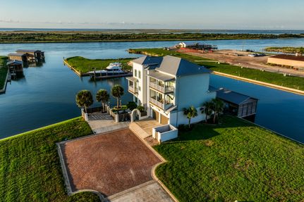 Beachfront Property in Calhoun County, Texas
