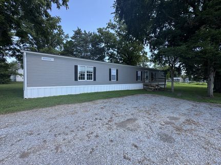 Property for sale in Wayne County, Illinois