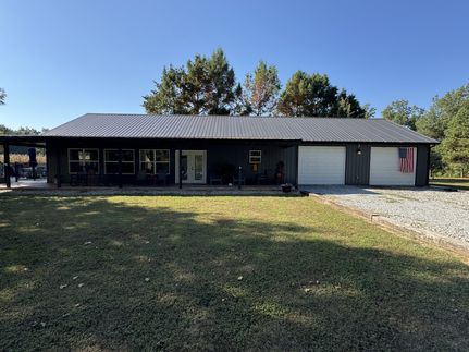 Residential Property for sale in Wayne County, Illinois