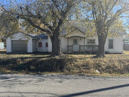 Property for sale in Wayne County, Illinois