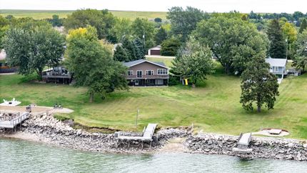 Lakefront Property for sale in Sherman County, Nebraska