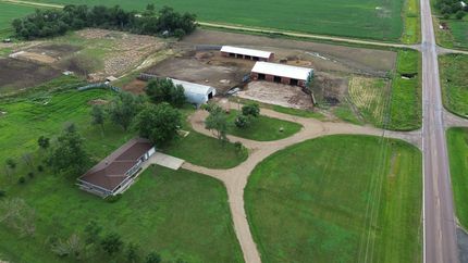 Farm Property for sale in Hutchinson County, South Dakota