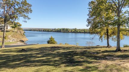 Lakefront Property for sale in Decatur County, Tennessee