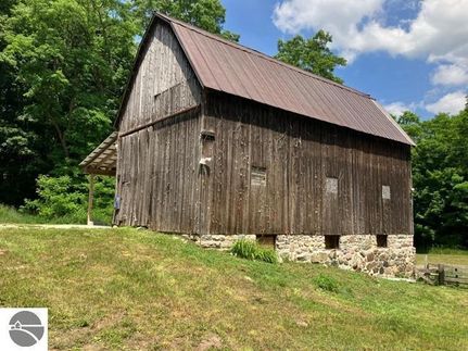 Ranch Property for sale in Benzie County, Michigan