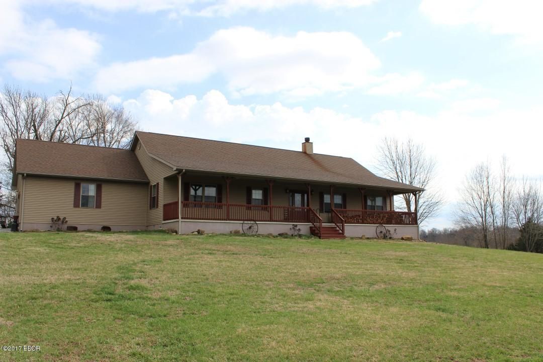 11 Acres, 209 Vine Street, New Burnside, IL 62967 Land and Farm