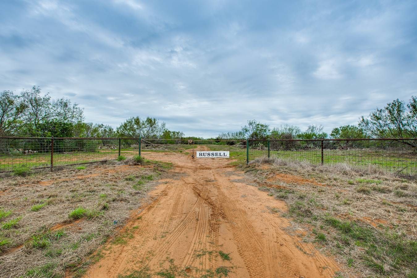 Russell Ranch, Dilley, TX 78017 Land and Farm