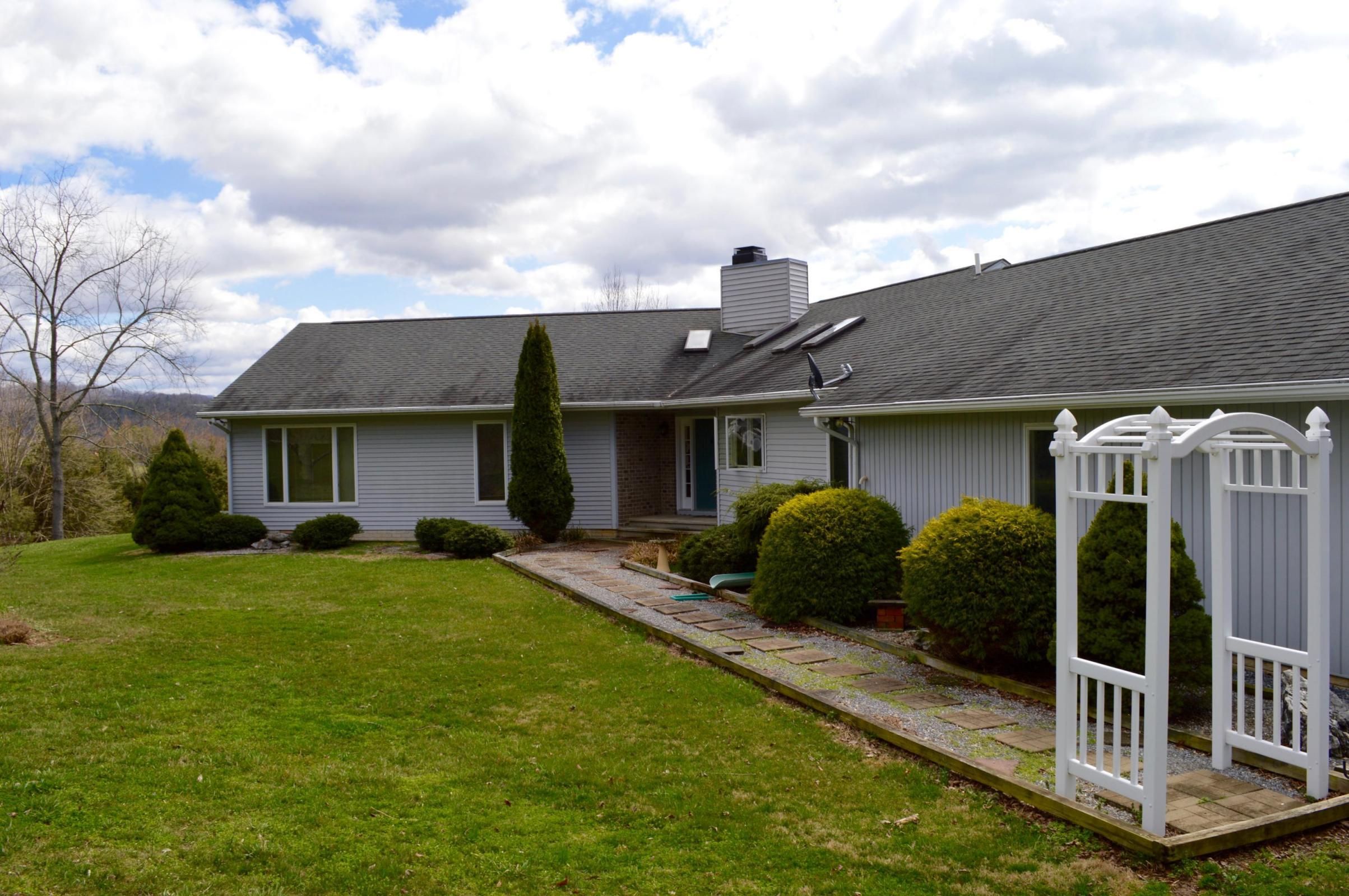 18 Acres, 304 Patrick Drive, Lexington, VA 24450 Land and Farm