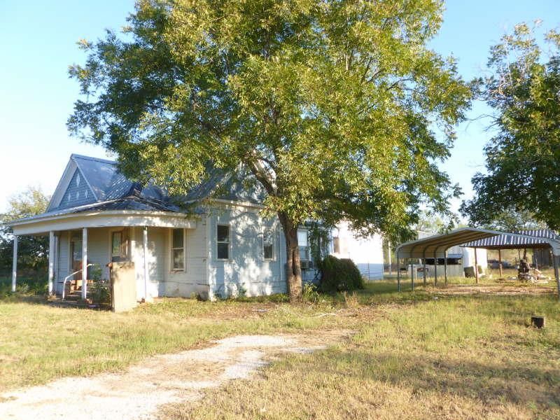 1606 CR 319, Sabinal, TX 78886 Land and Farm