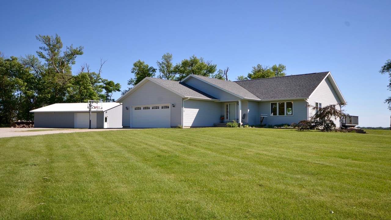 12.82 Acres, 2038 50th St. Dr., Mount Auburn, IA 52313 Land and Farm