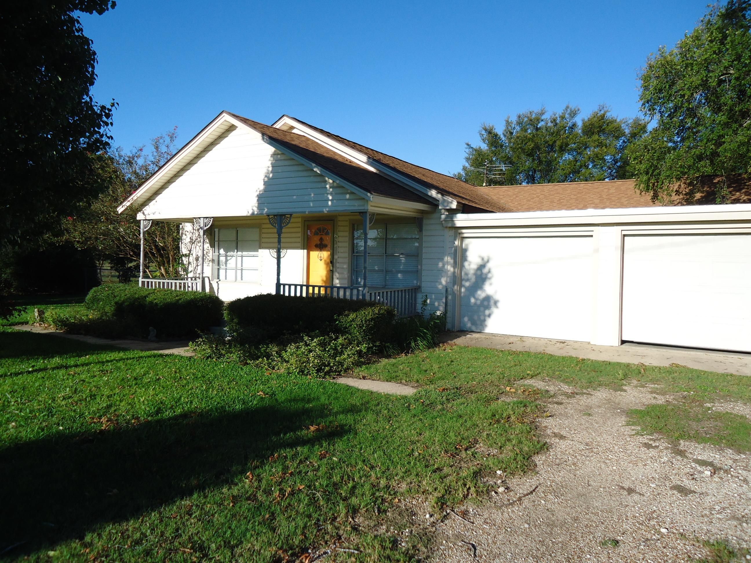 1.25 Acres, 805 Kosse, TX 76653 Land and Farm