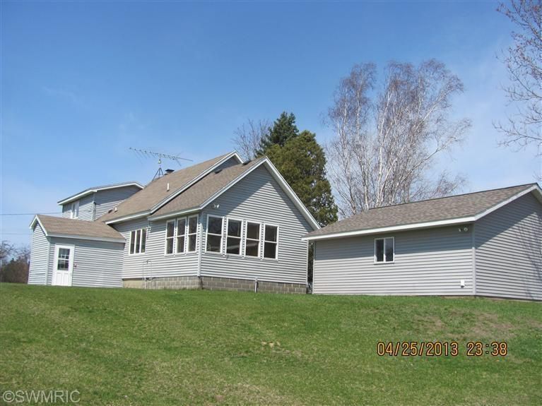 20 Acres, 1979 West McKinley, Rothbury, MI 49452 Land and Farm