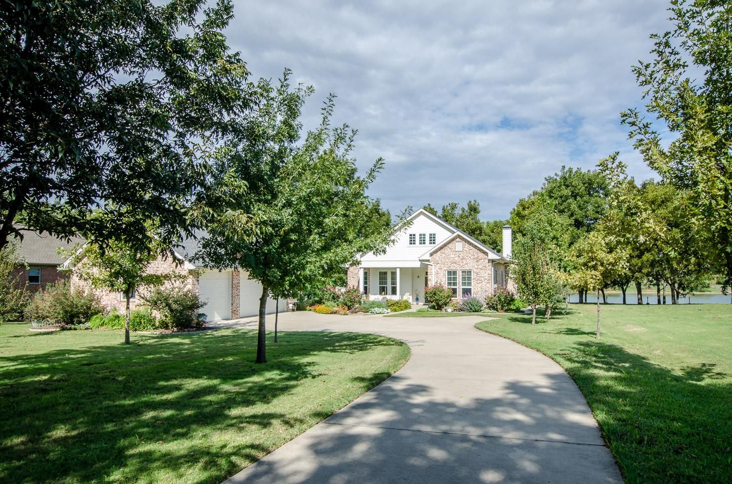 0.74 Acres, 421 Moonlight Drive, Corsicana, TX 75109 Land and Farm