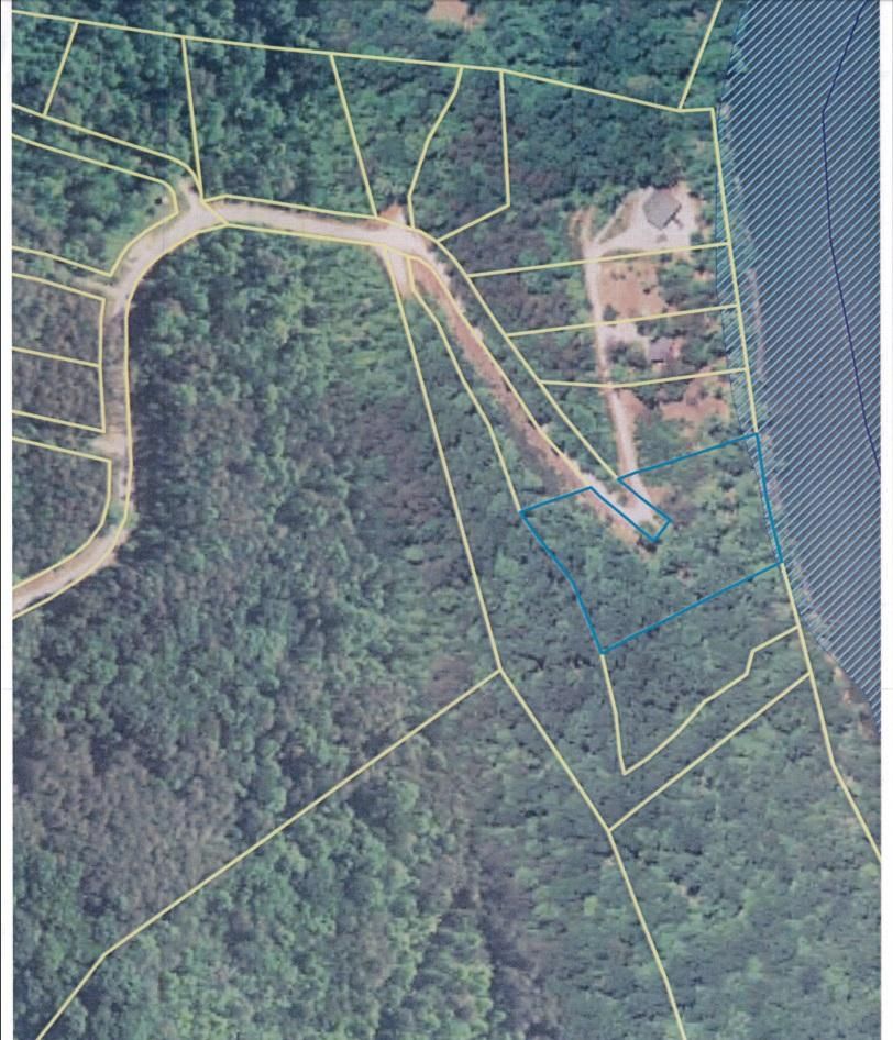 0.75 Acres, 2 Lakeside Hideaway Road, Albany, KY 42602 Land and Farm