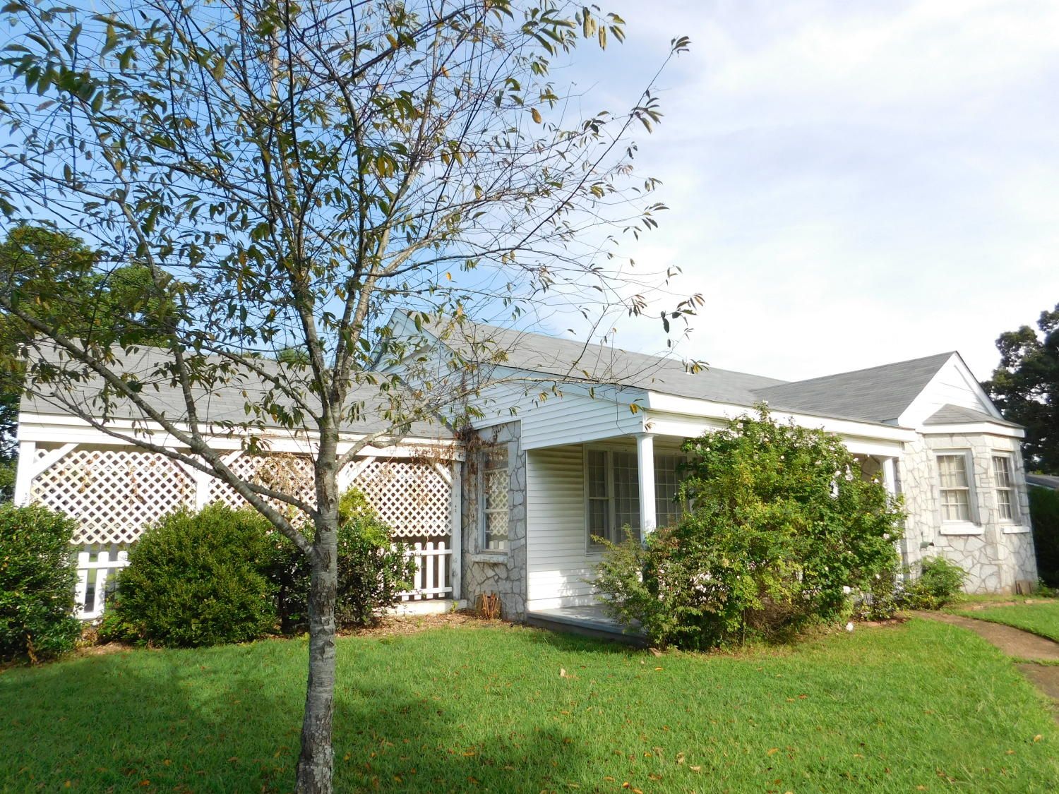 1.31 Acres, 617 Ash Flat Dr., Ash Flat, AR 72513 Land and Farm