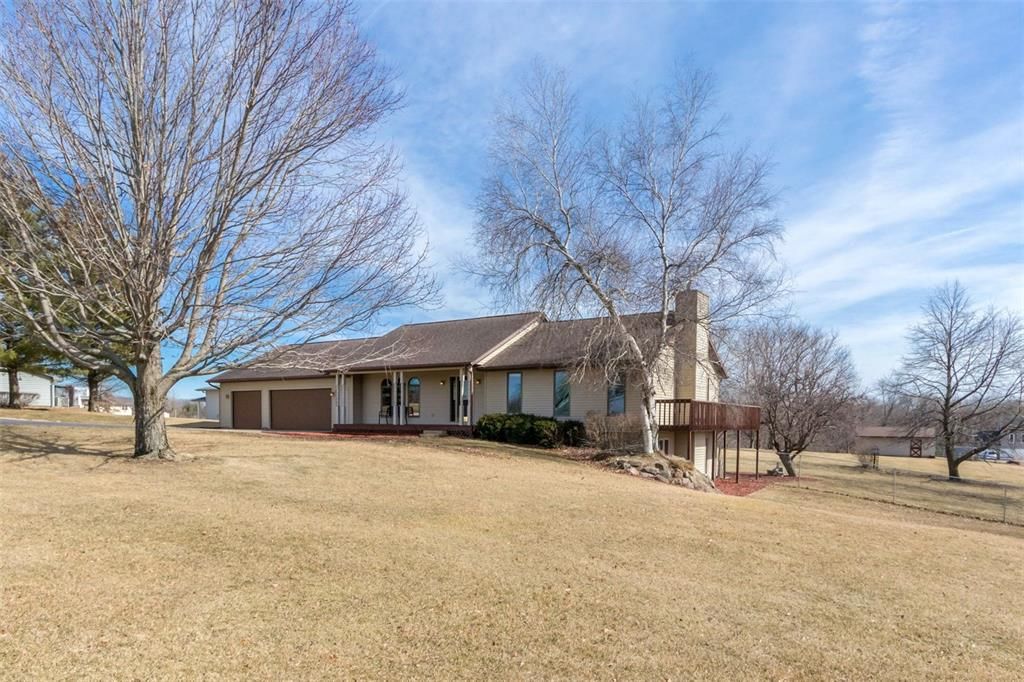 3 Acres, 3145 Ravenwood Drive NE, Solon, IA 52333 Land and Farm