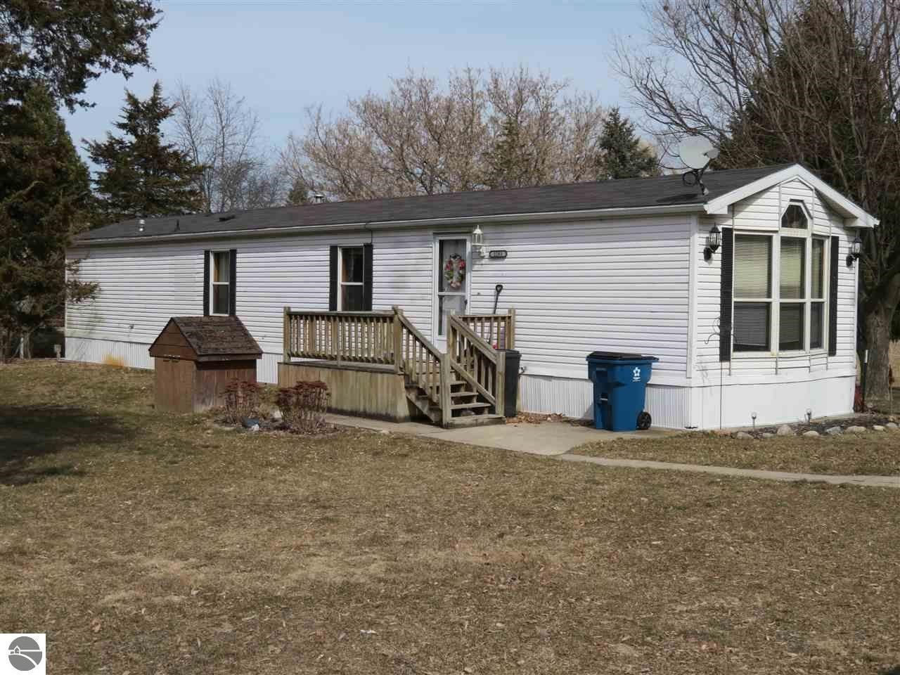 4.5 Acres, 1293 S Waldron Road, Crystal, MI 48818 Land and Farm