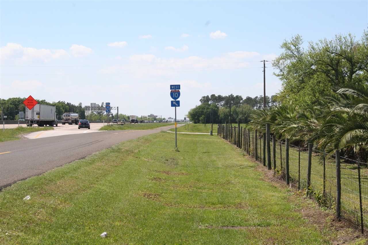 19 Acres, 44235 W Highway I10, Winnie, TX 77665 Land and Farm