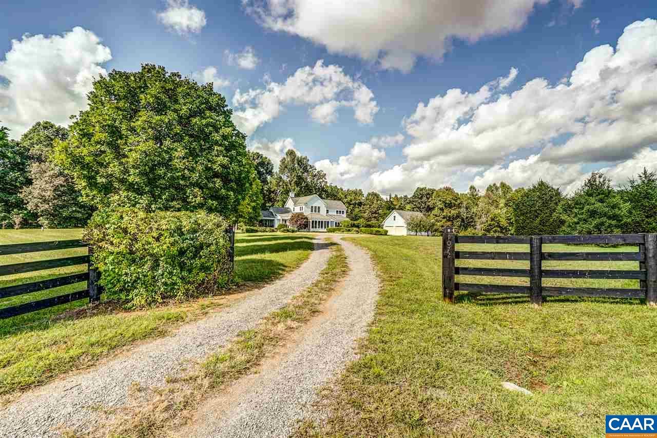 10.33 Acres, 1072 SIMMONS GAP RD, Dyke, VA 22935 Land and Farm