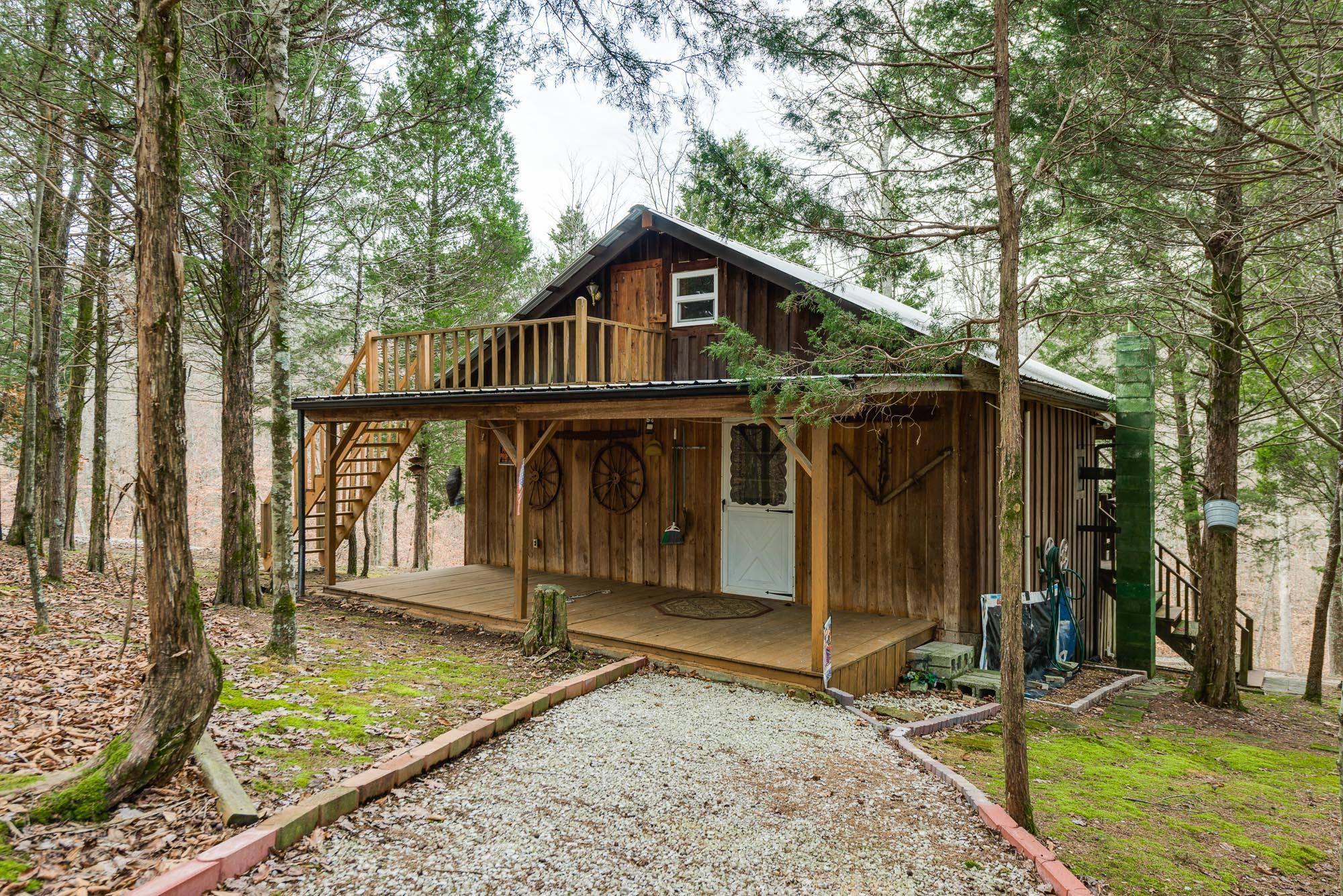 3257 Jimtown Road, Lafayette, TN 37083 MLS 189444 Land and Farm