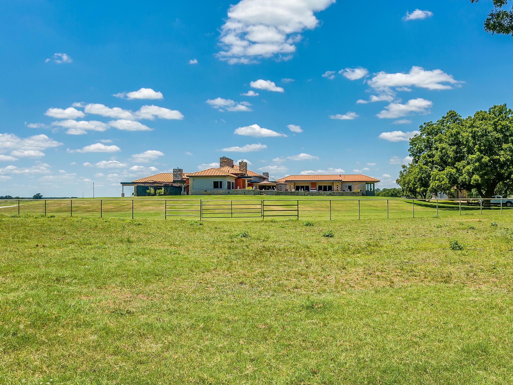 100 Acres, 2601a Big Valley Circle, Lipan, TX 76462 Land and Farm