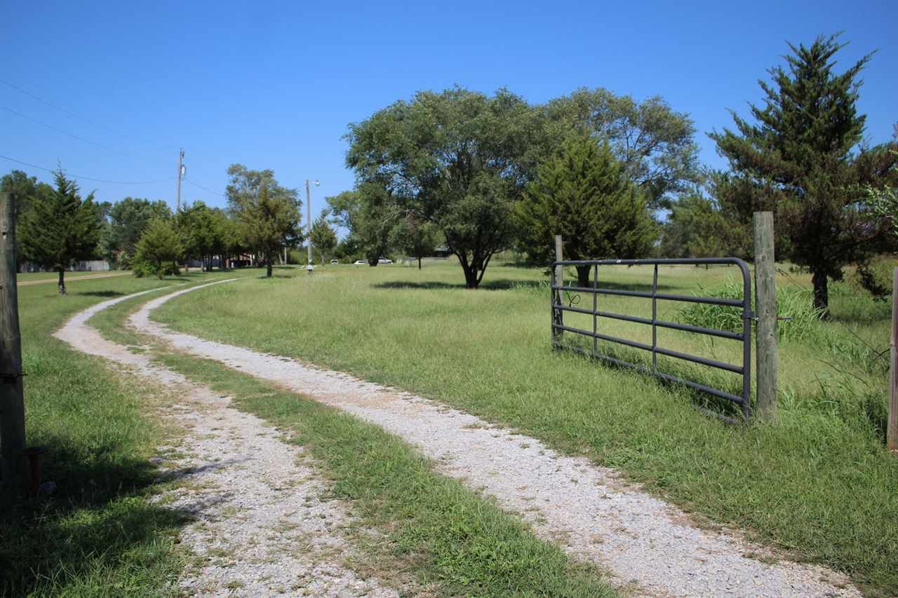 9.8 Acres, 2688 82nd Rd, Udall, KS 67146 Land and Farm