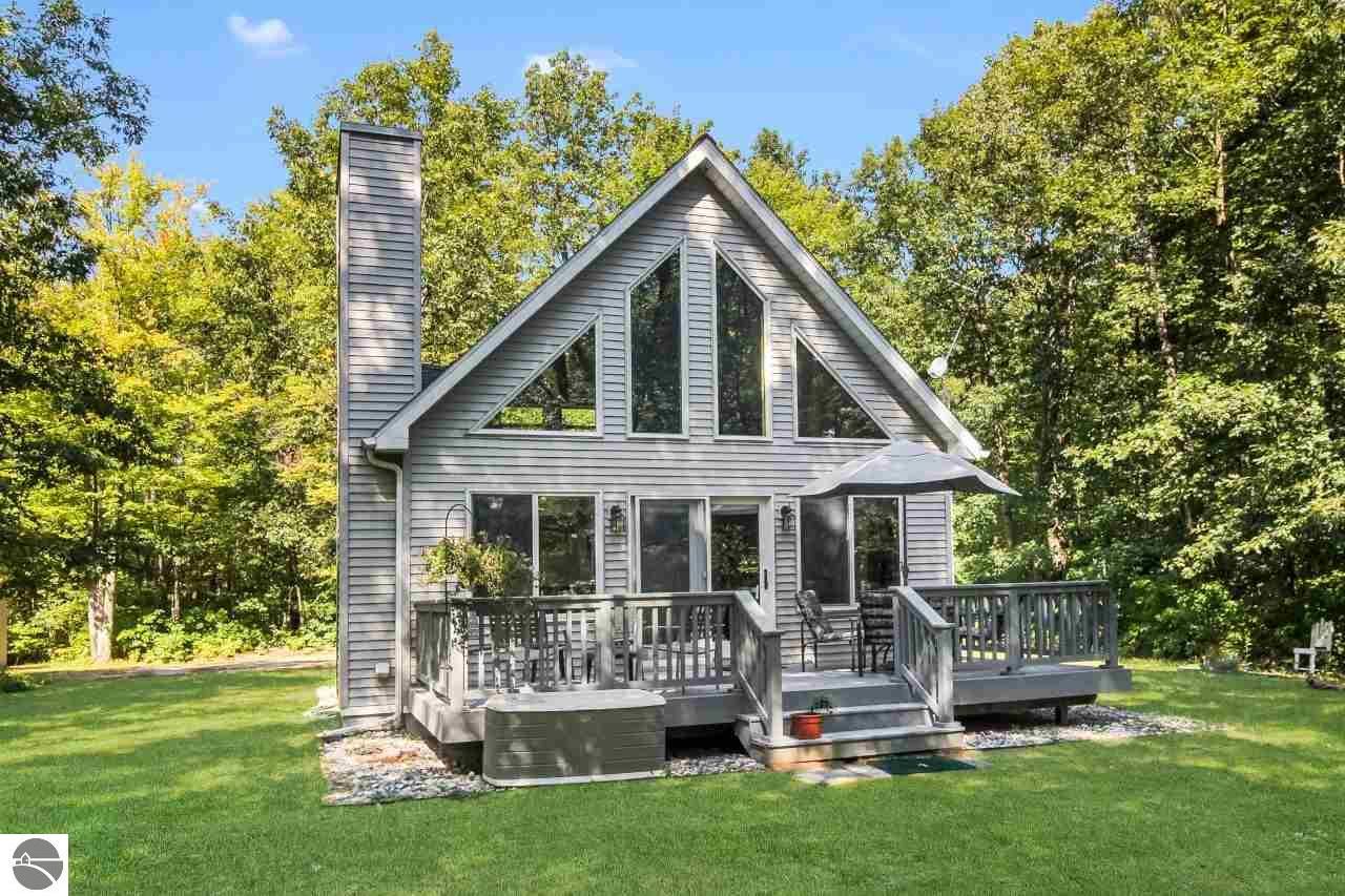 10 Acres, 13115 Coates Highway, Brethren, MI 49619 Land and Farm