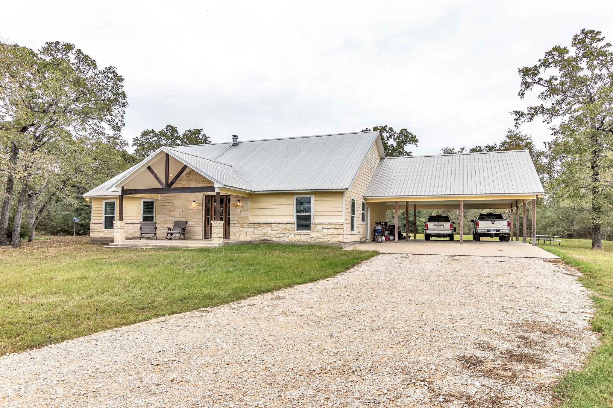 8952 Gibbons Creek Road, Anderson, TX 77830 MLS 19015184 Land and Farm