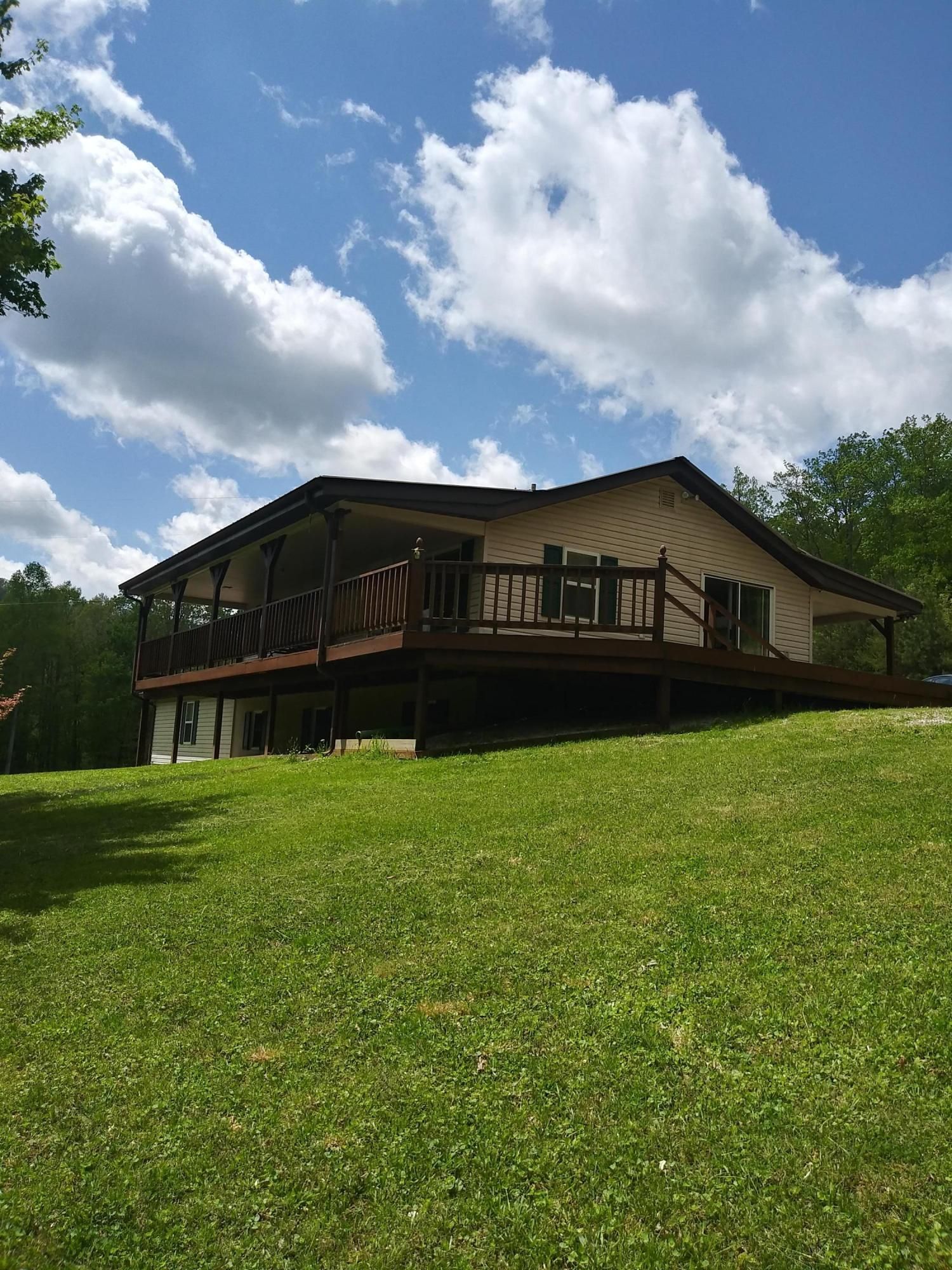 188 Mill Creek Church Rd, Sunbright, TN 37872 MLS 1078328 Land and Farm