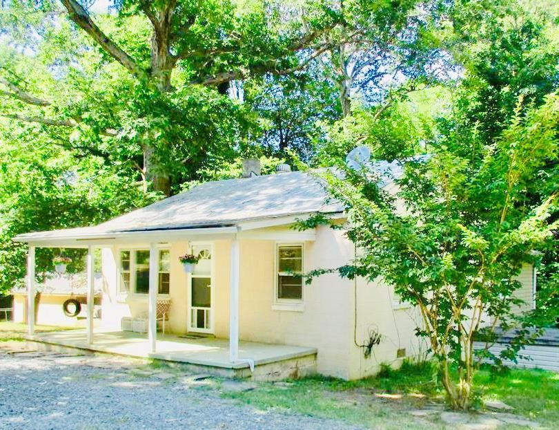 570 Industrial Park Road, Farmville, VA 23901 Land and Farm