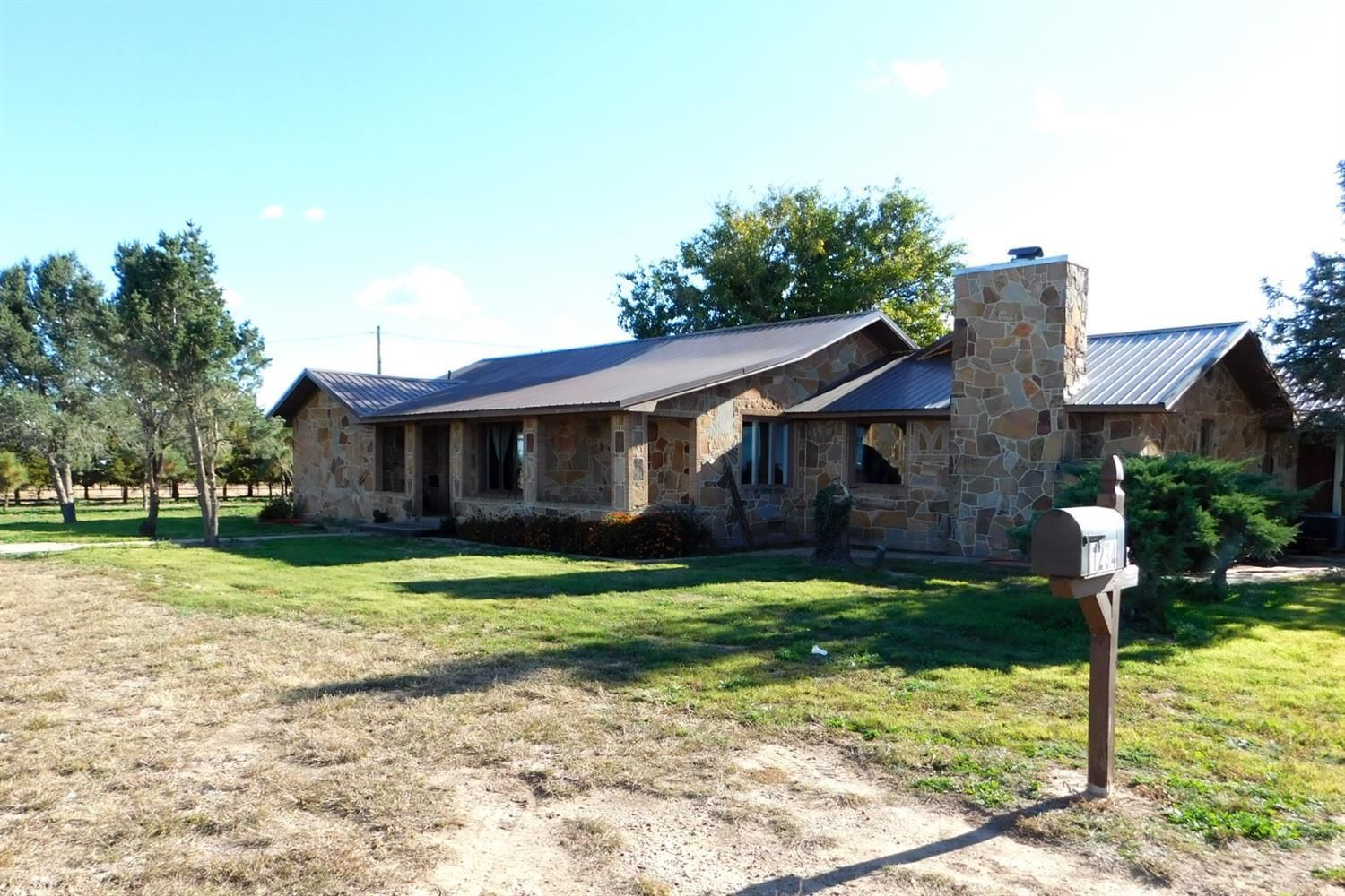 2.12 Acres, 1234 US Hwy 84, Muleshoe, TX 79347 Land and Farm