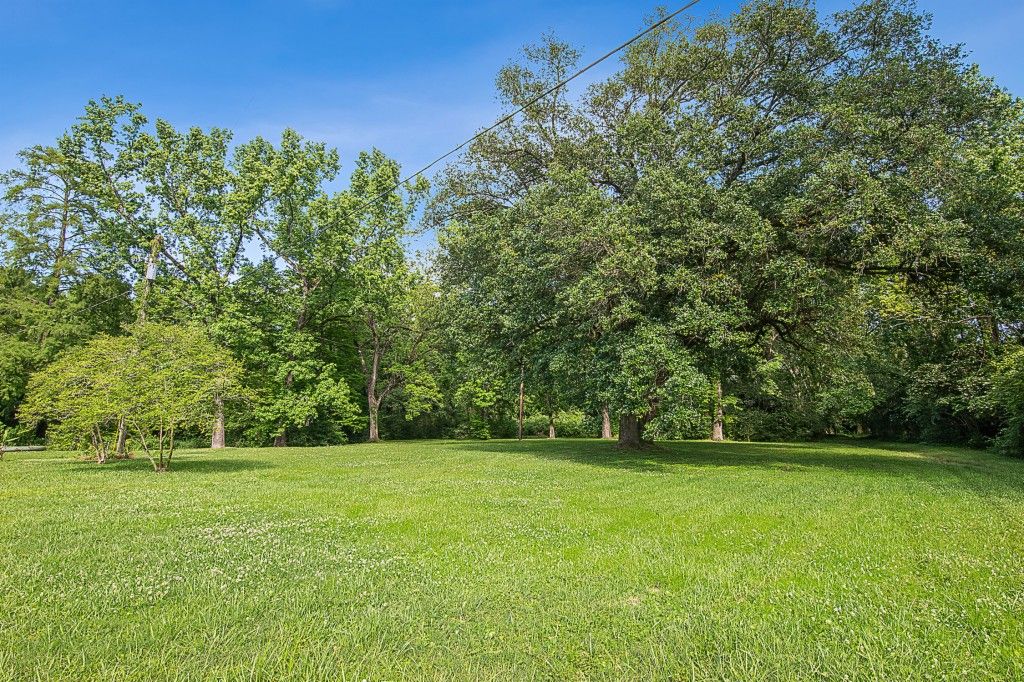 19.6 Acres, 8425 Highland Road, Baton Rouge, LA 70808 Land and Farm