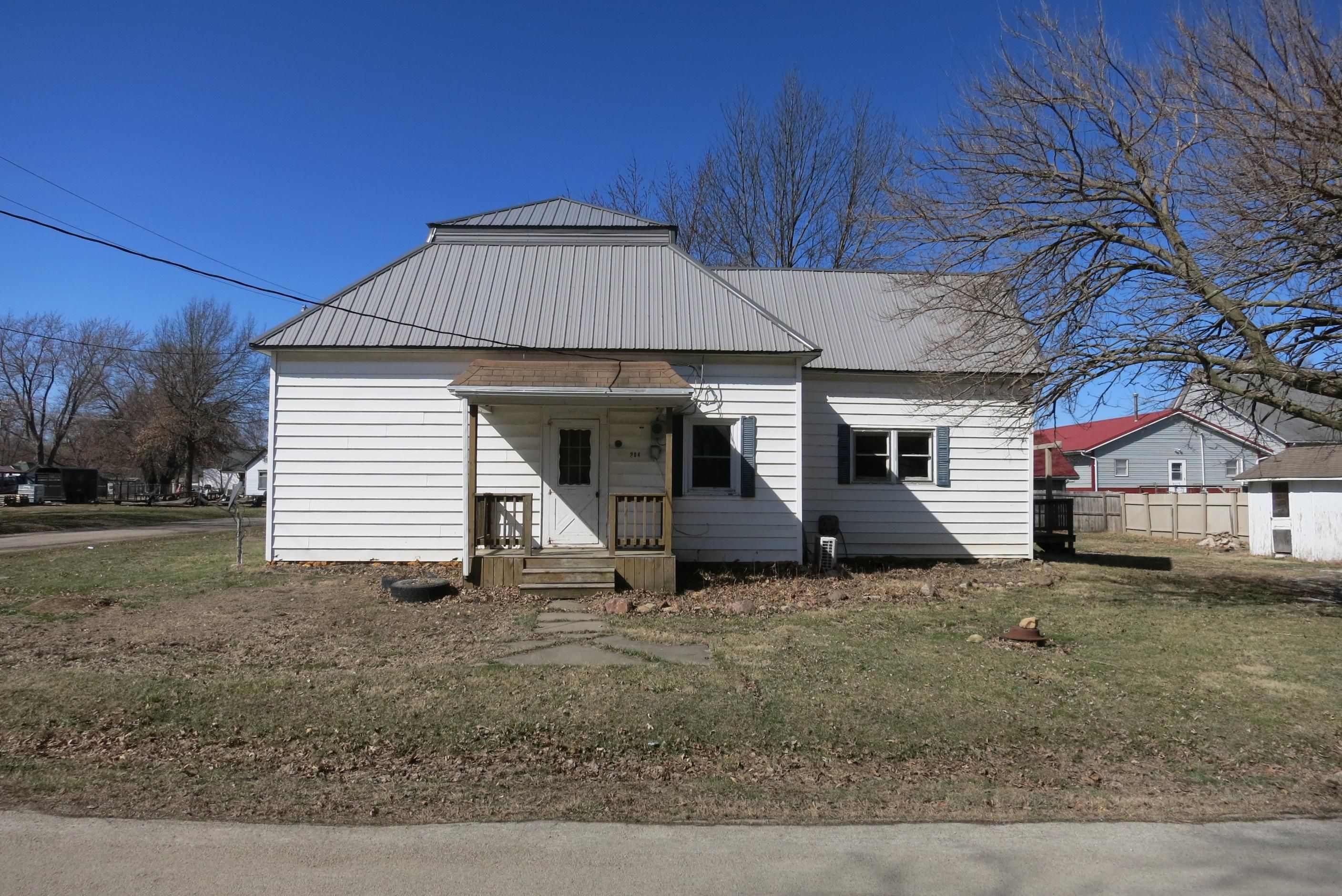 204 Hoffman Ave, Gilman City, MO 64642 Land and Farm