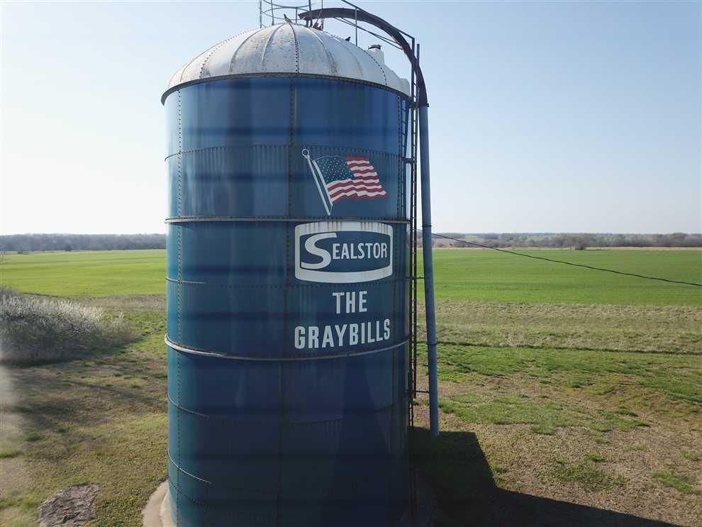 1033 8,000 Rd, Altamont, KS 67330 Land and Farm