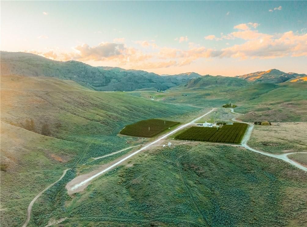 81 East Dry Coulee Road, Okanogan, WA 98840 MLS 2038382 Land and Farm