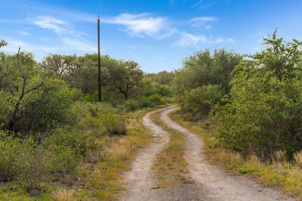 1,067 acres in Falfurrias, TX, 78355 Land and Farm