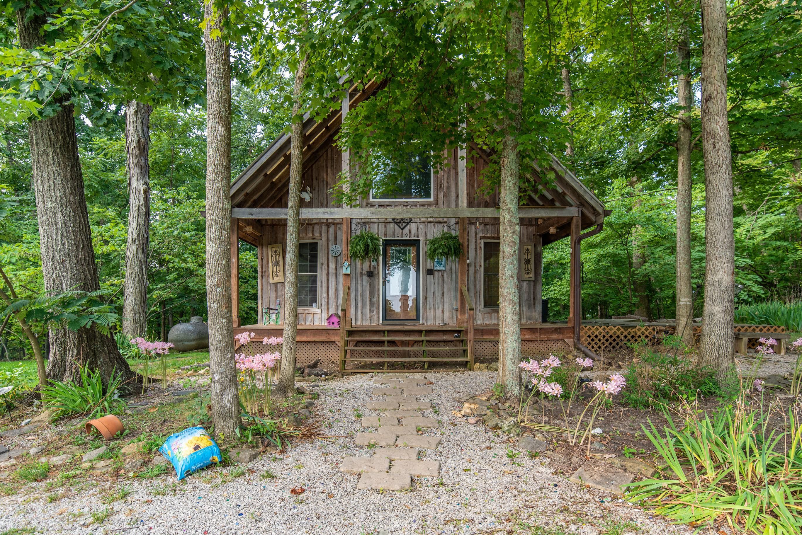 1091 Darrell Randall Rd, Stanton, KY 40380 MLS Beautiful Cabin on
