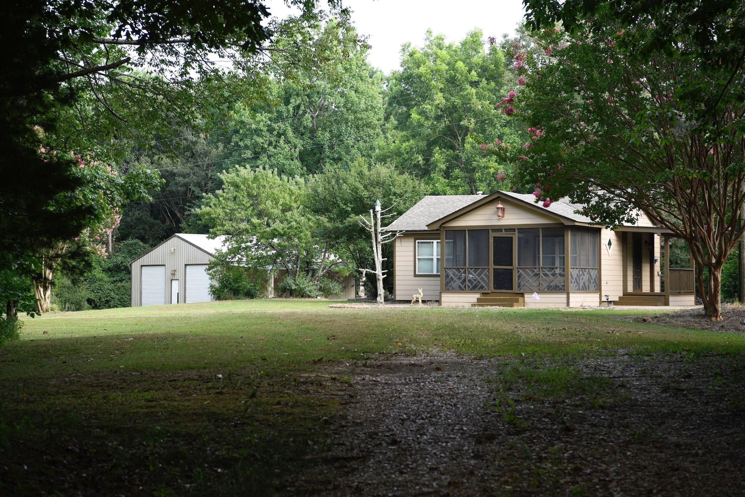 2820 Sees Chapel Road, Sarah, MS 38665 Land and Farm