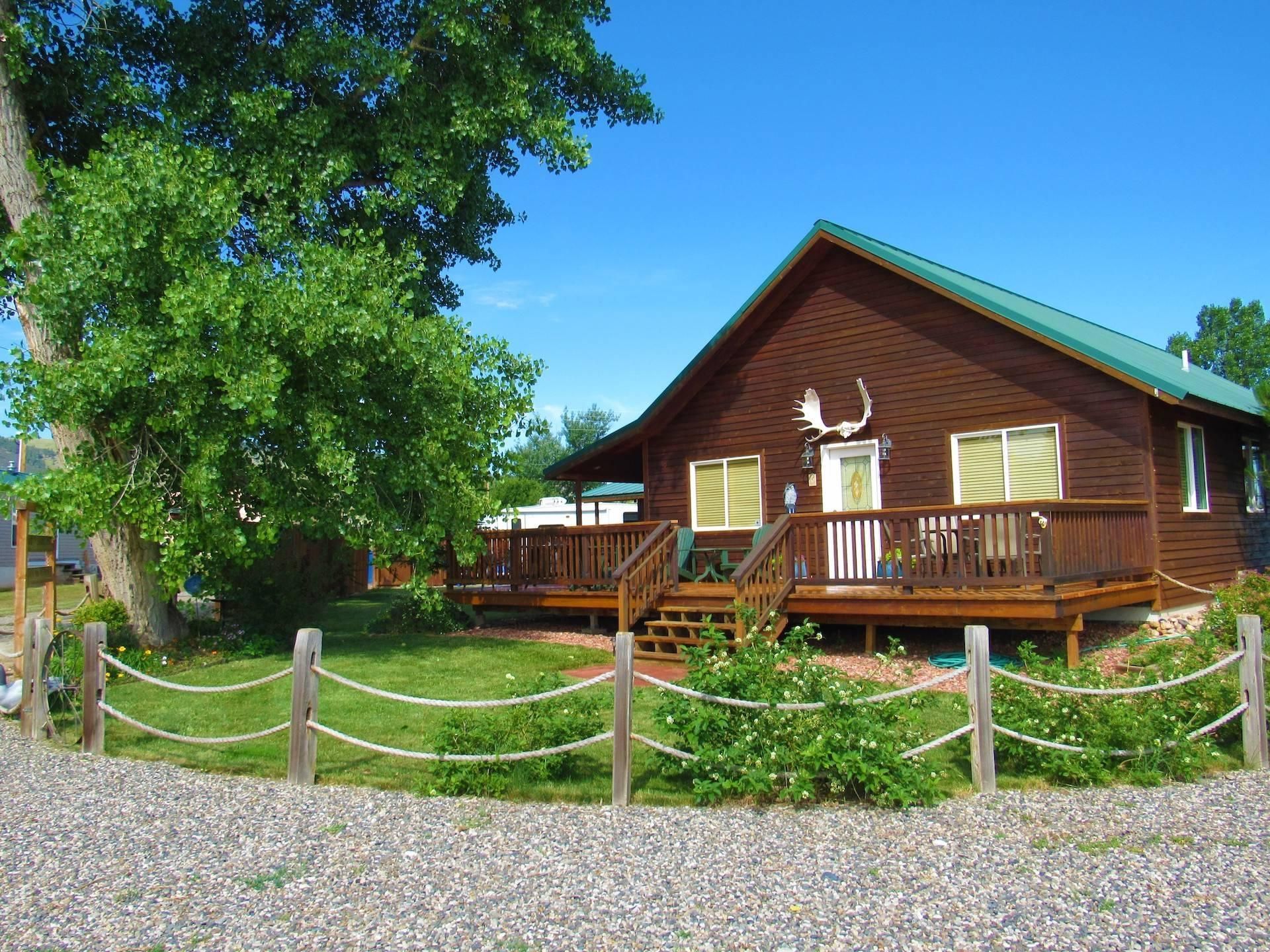 111 Fort Drive, Fort Smith, MT 59035 Land and Farm